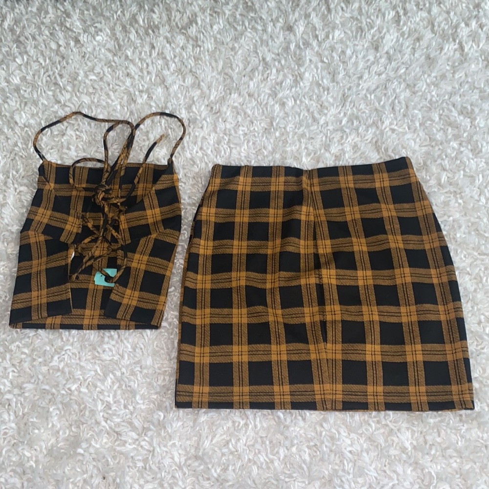 Skirt Set - Picture 2 of 2